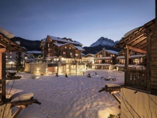 Post Alpina - Family Mountain Chalets S